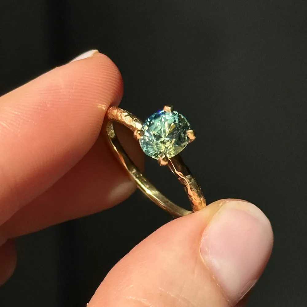 1.62ct Oval Parti Madagascar Untreated Sapphire Evergreen Carved Solitaire in 18k Yellow Gold